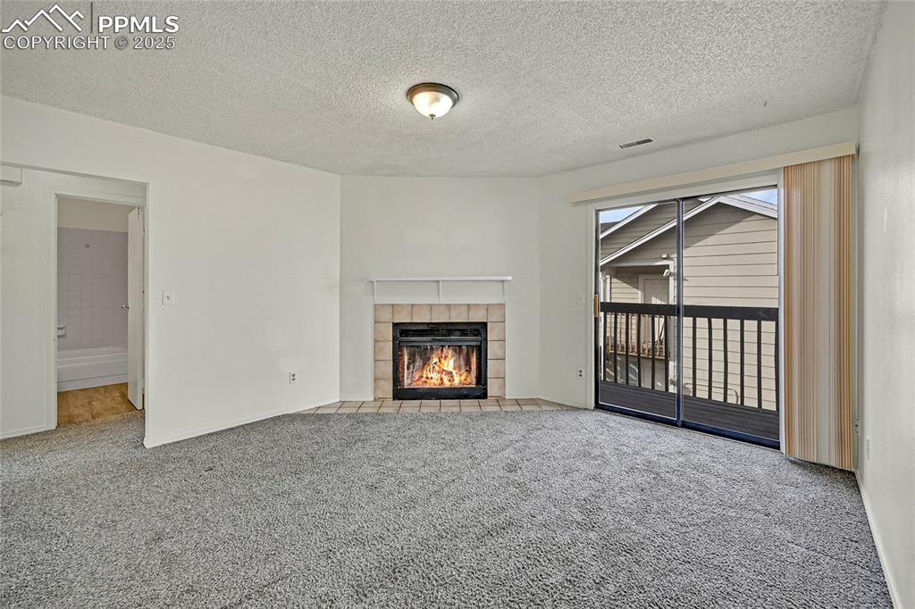 Image 18 of 39: Living Room