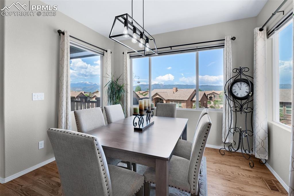Image 10 of 41: Dining Area