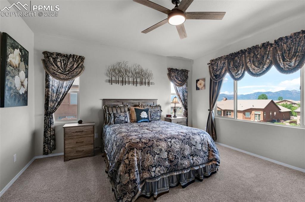 Image 15 of 41: Bedroom