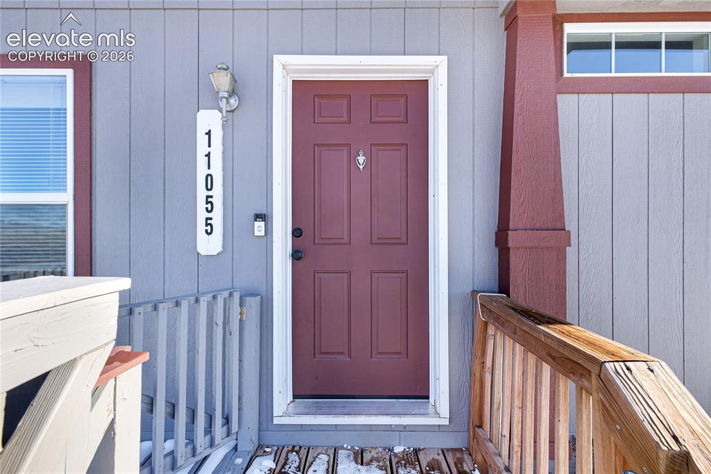 Image 6 of 50: Entry