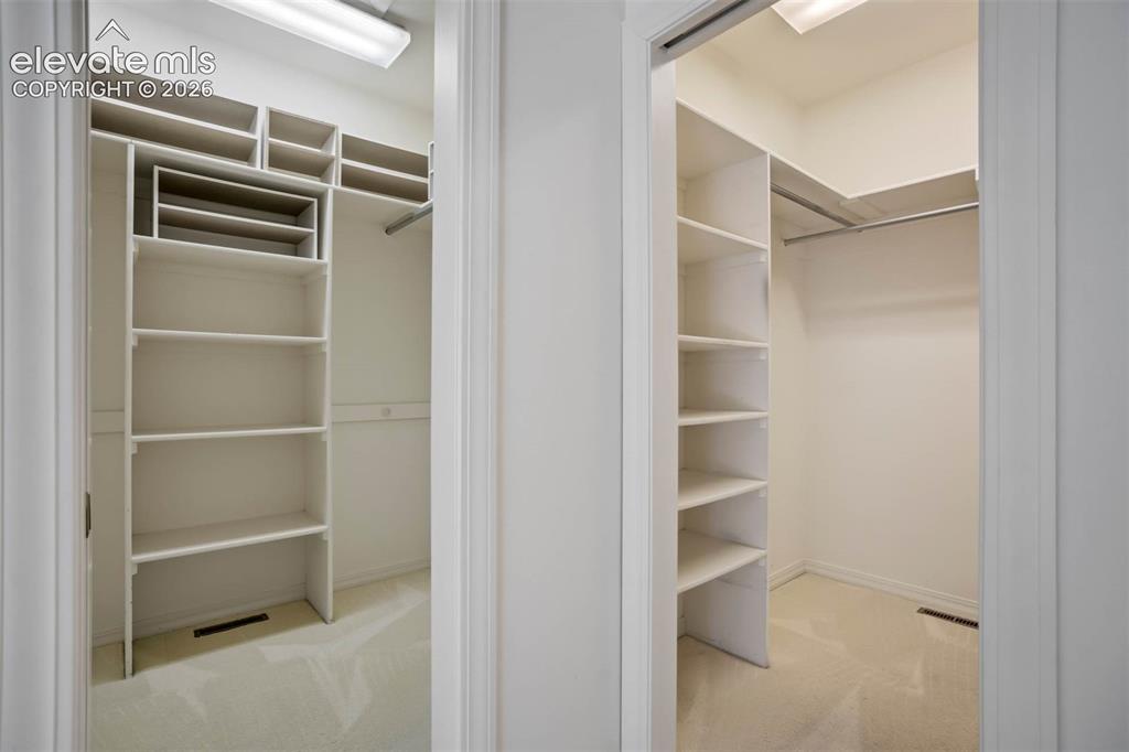 Image 19 of 49: Closet