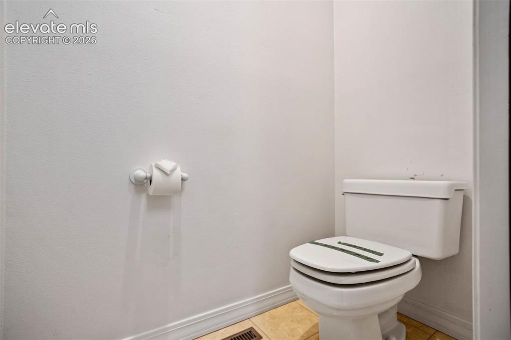 Image 24 of 49: Bathroom