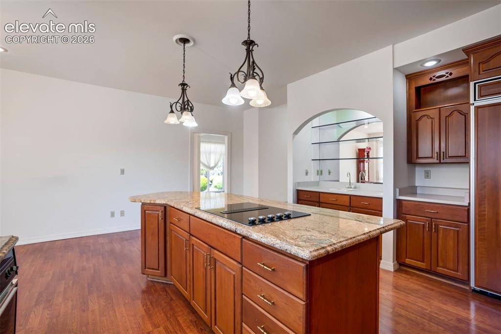 Image 6 of 49: Kitchen