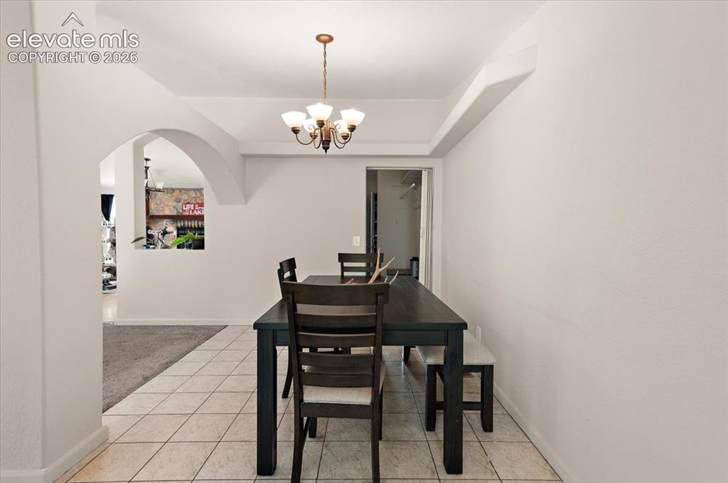 Image 10 of 47: Dining Area