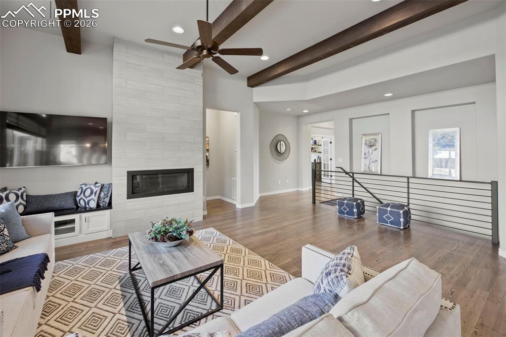 Image 10 of 43: Living Room