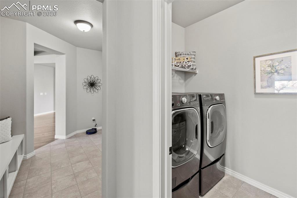 Image 23 of 43: Laundry