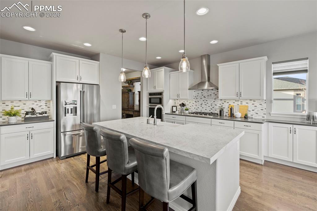 Image 5 of 43: Kitchen