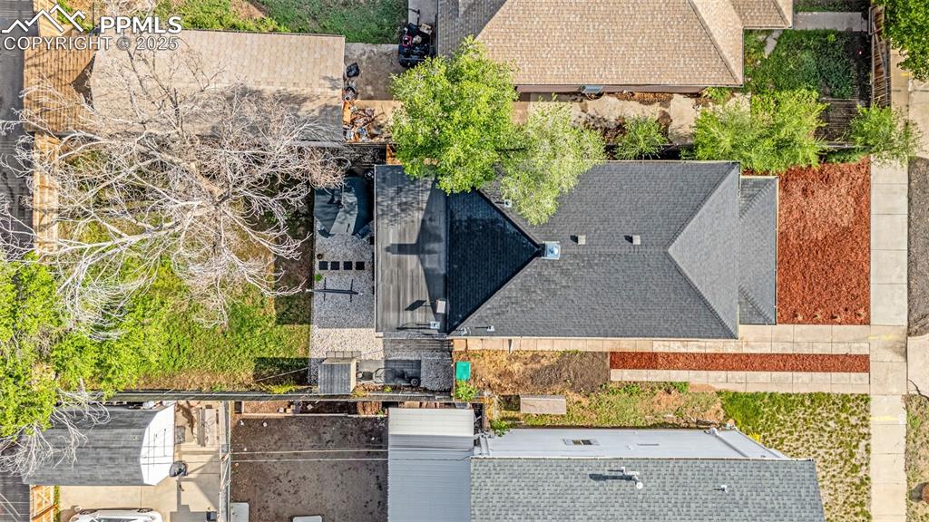 Image 31 of 36: Drone / aerial view