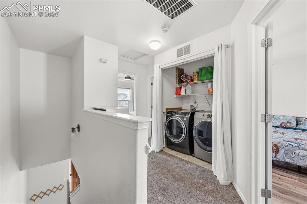 Image 15 of 30: Laundry