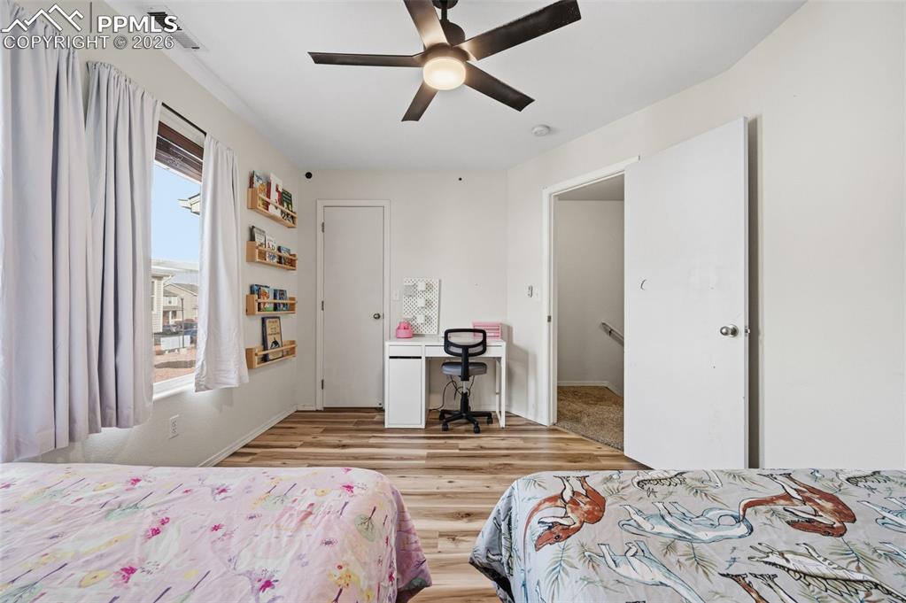 Image 21 of 30: Bedroom