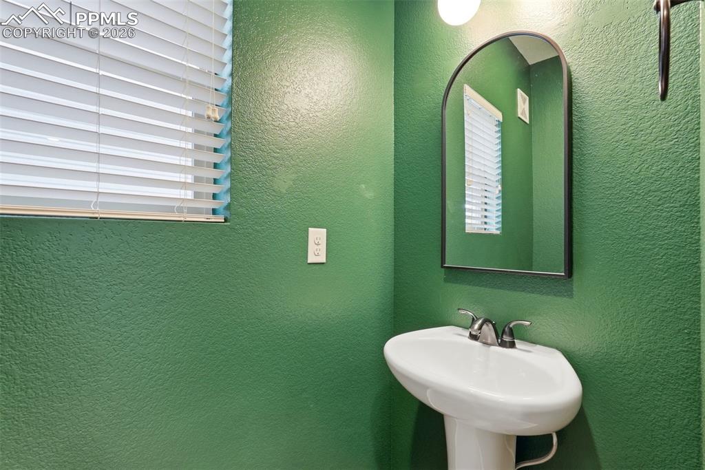 Image 13 of 43: Bathroom