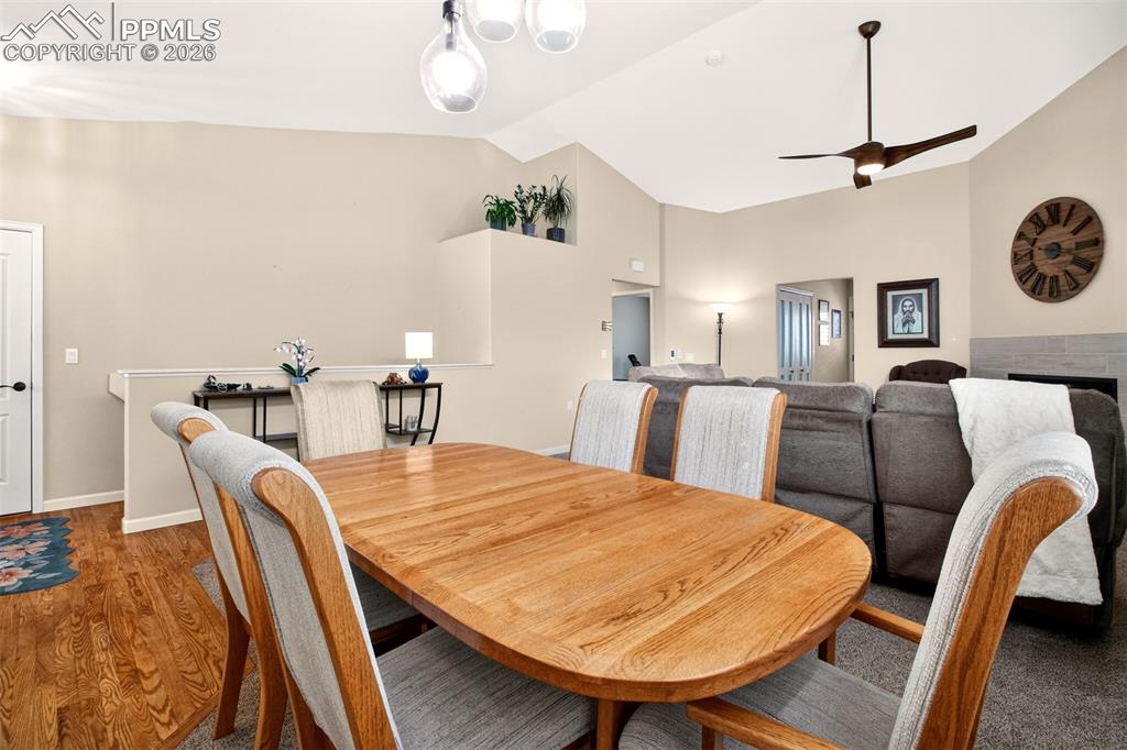 Image 12 of 42: Dining Area