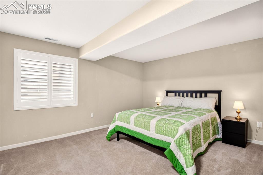 Image 31 of 42: Bedroom