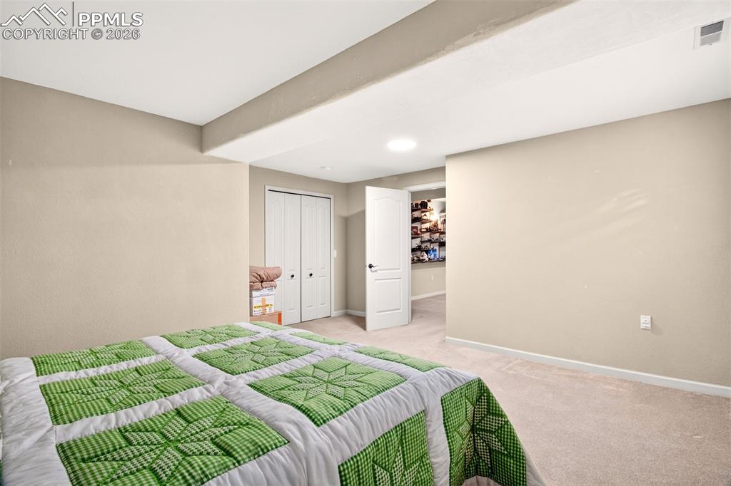 Image 32 of 42: Bedroom