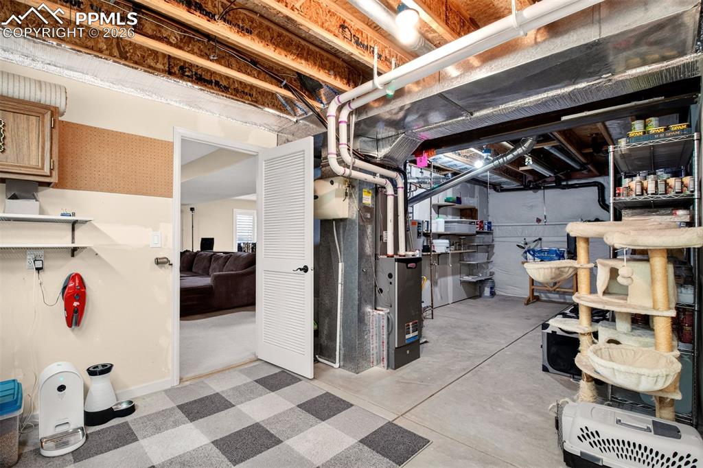 Image 34 of 42: Storage