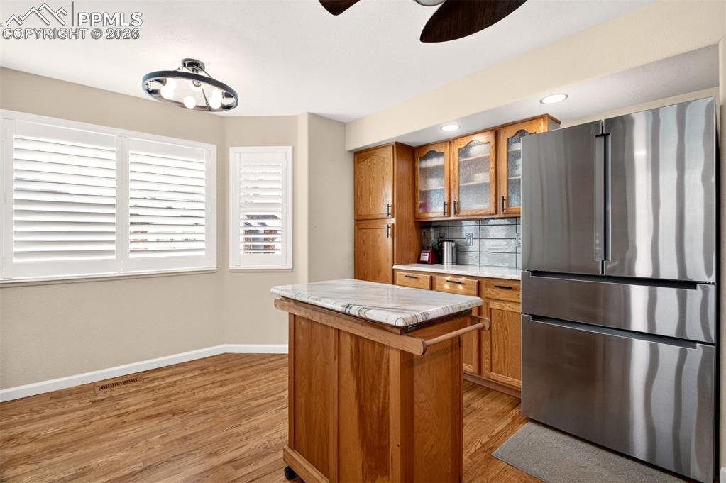 Image 9 of 42: Breakfast Area