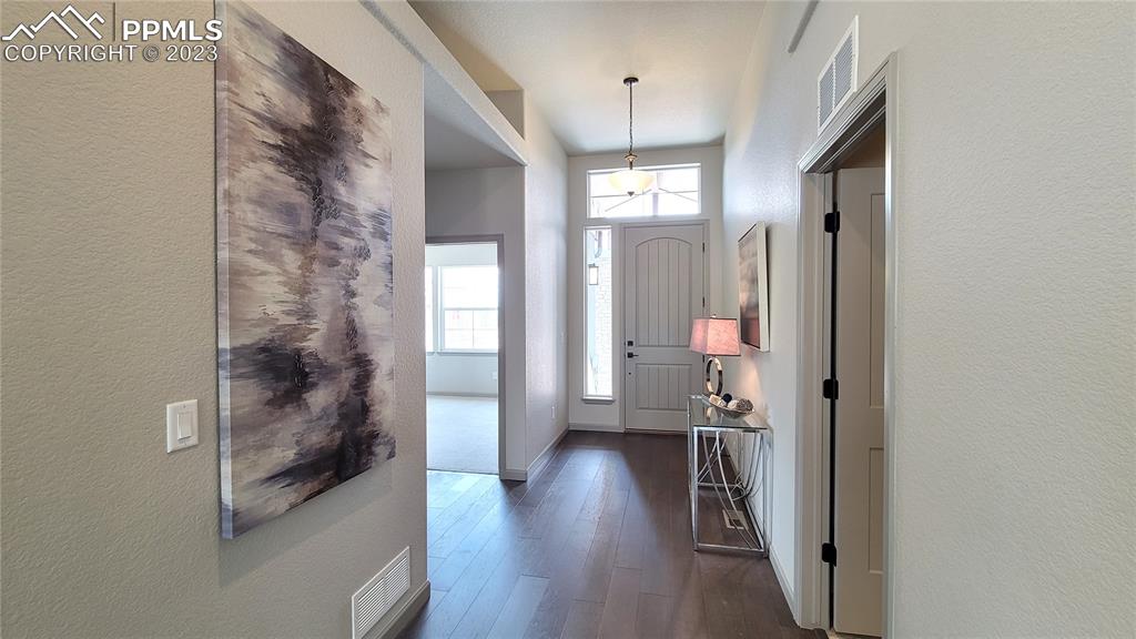 Listing 6189443, Image 5 of 24