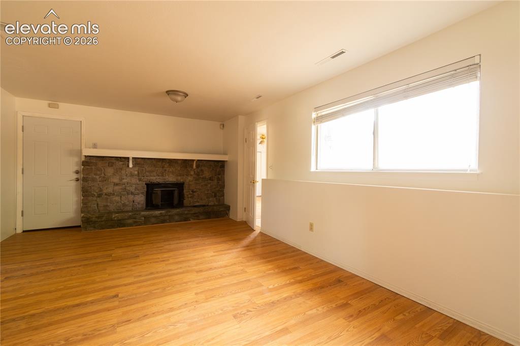 Image 16 of 47: Living Room