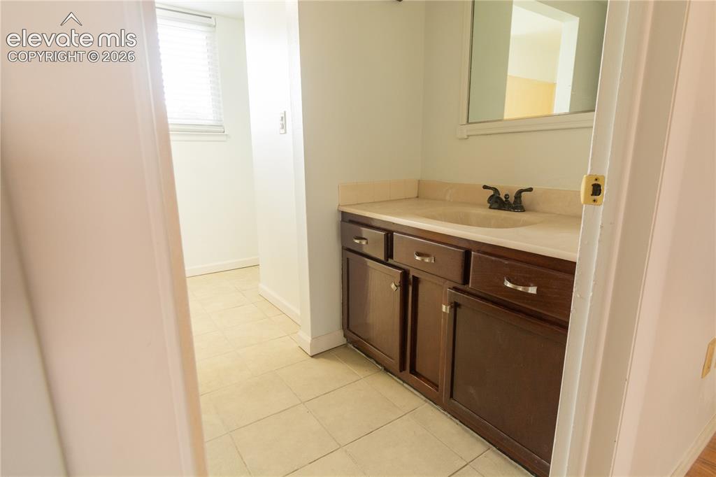 Image 9 of 47: Bathroom