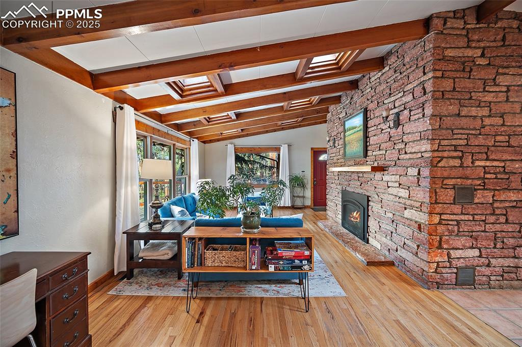 Image 12 of 50: Living Room