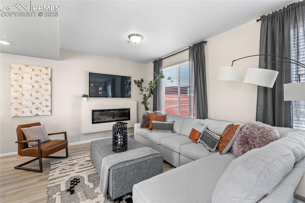 Image 11 of 25: Photos of a model home