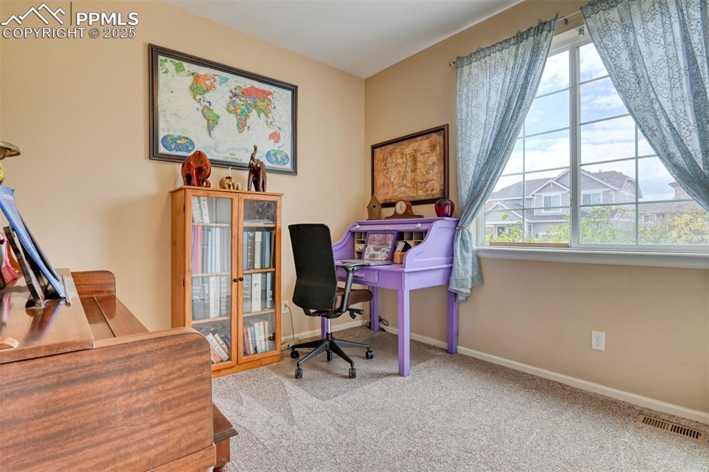 Image 23 of 47: Bedroom