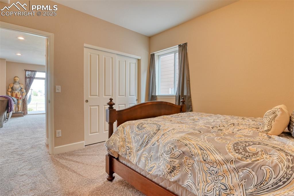 Image 36 of 47: Bedroom