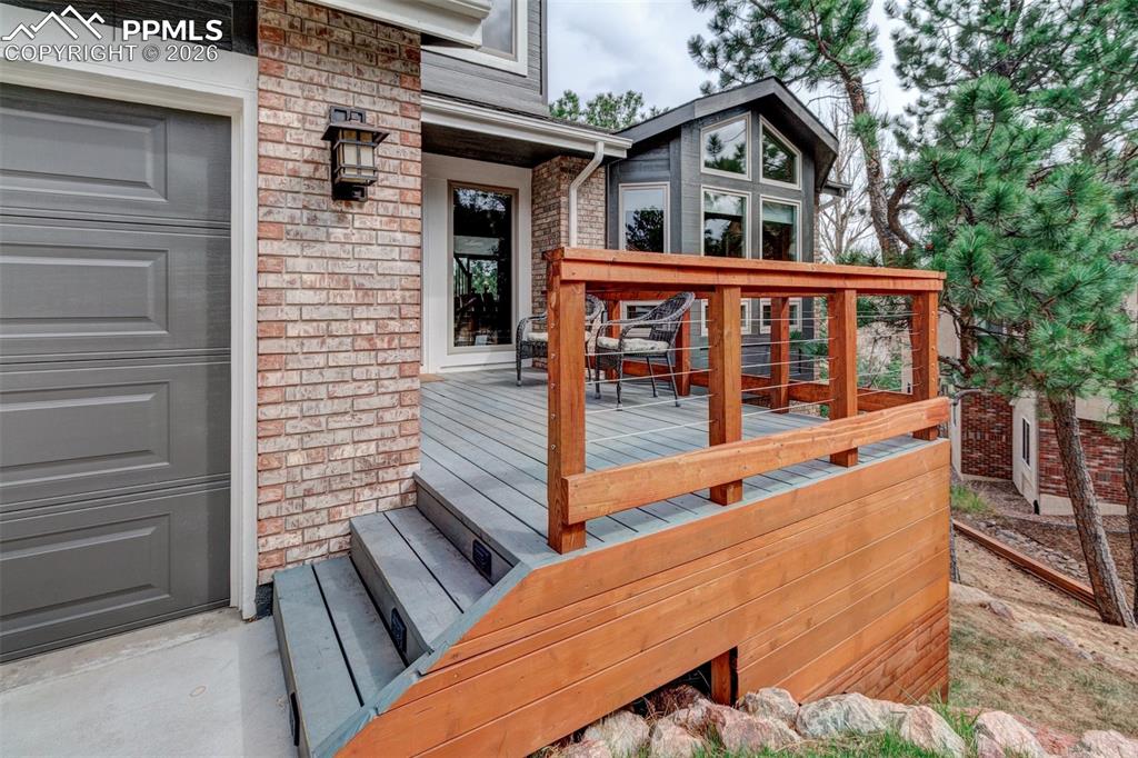 Image 2 of 39: Inviting 8