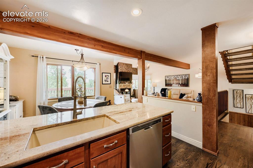 Image 9 of 34: Kitchen