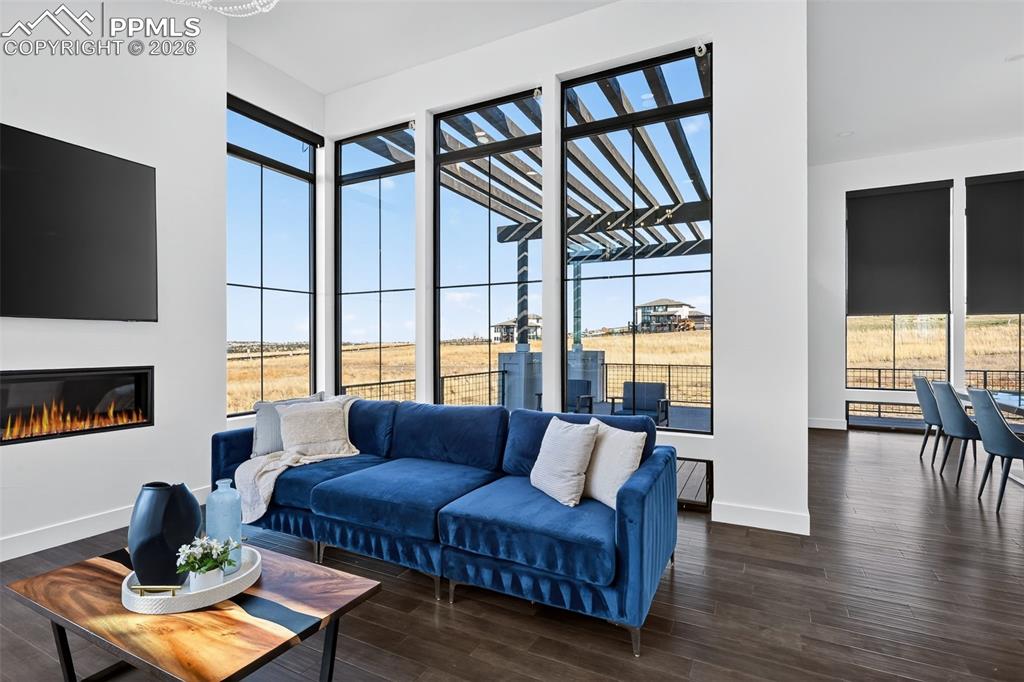 Image 18 of 44: Views from all sides