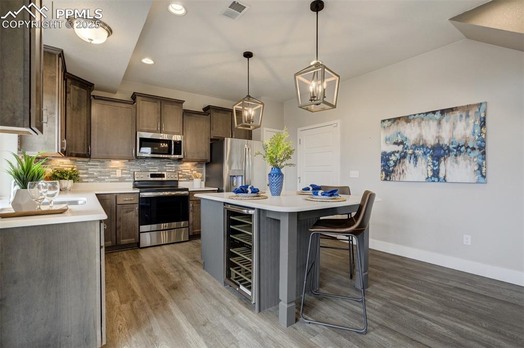 Image 12 of 46: Kitchen