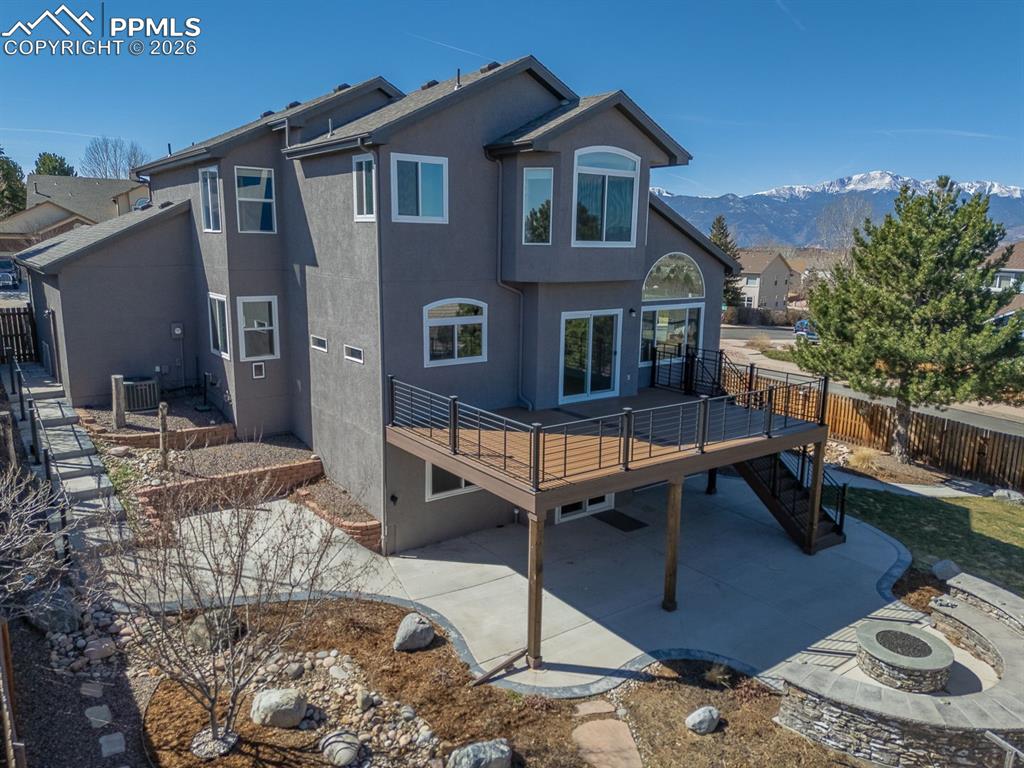 Image 45 of 49: Back of Structure