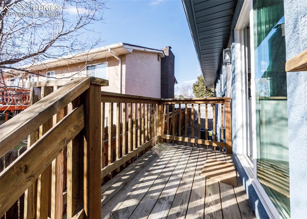 Image 19 of 45: Deck