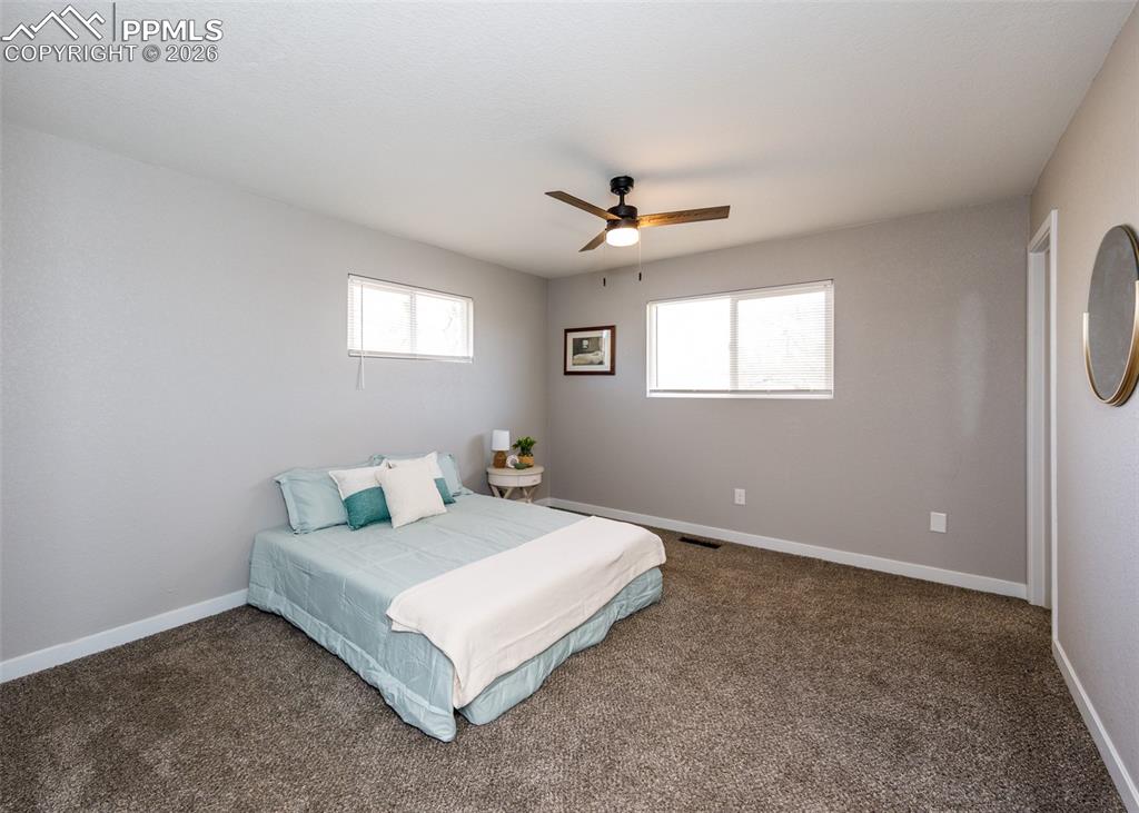 Image 21 of 45: Bedroom