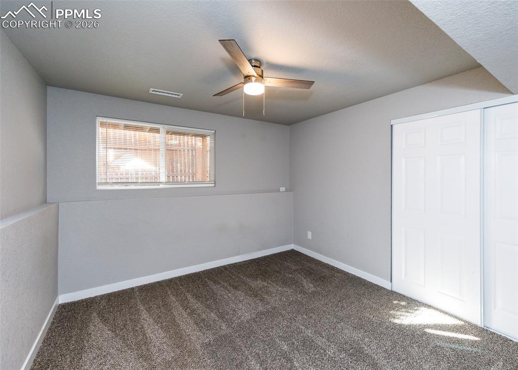 Image 37 of 45: Bedroom