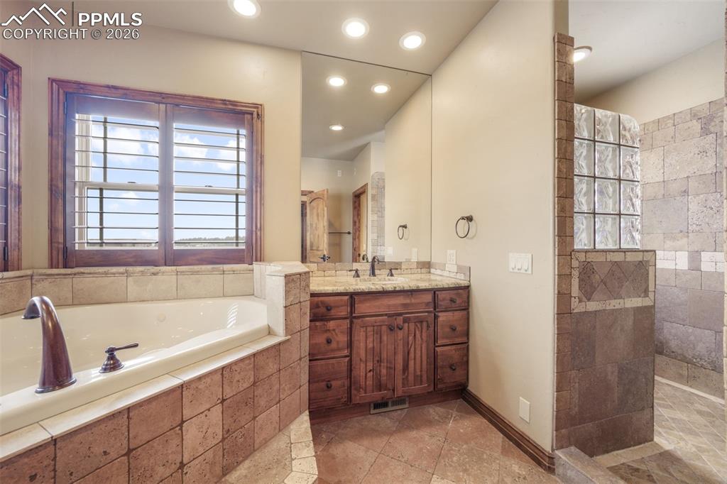 Image 25 of 50: Master Bathroom