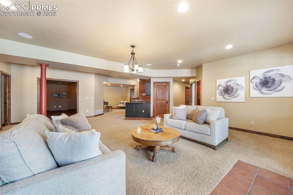 Image 34 of 50: Living Room