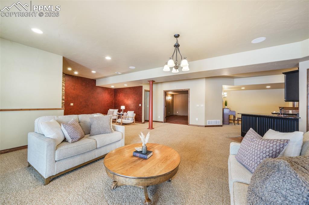 Image 35 of 50: Living Room