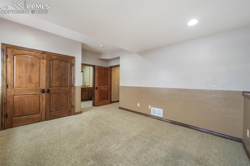 Image 42 of 50: Bedroom