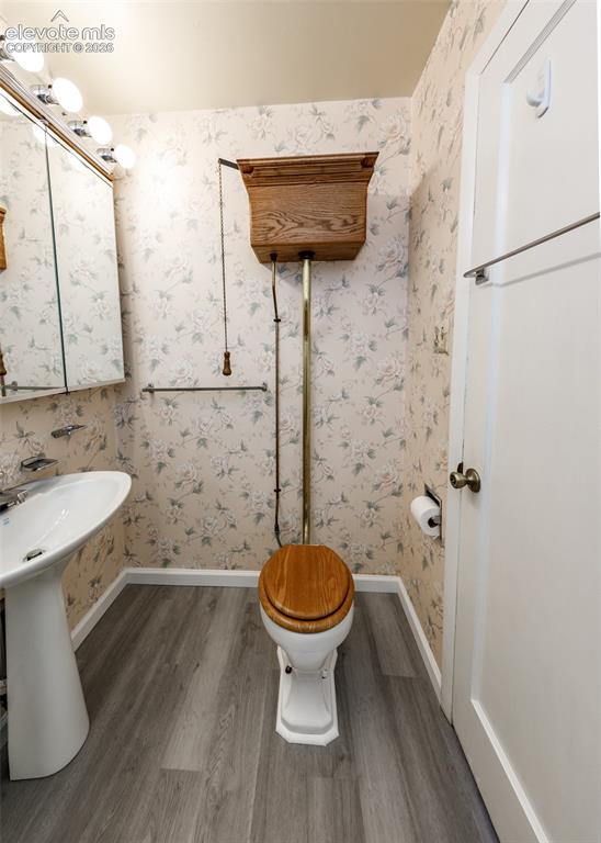 Image 9 of 35: Bathroom