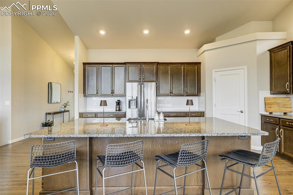 Image 14 of 50: Kitchen