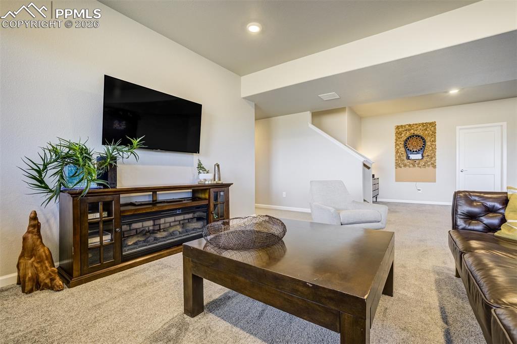 Image 27 of 50: Family Room