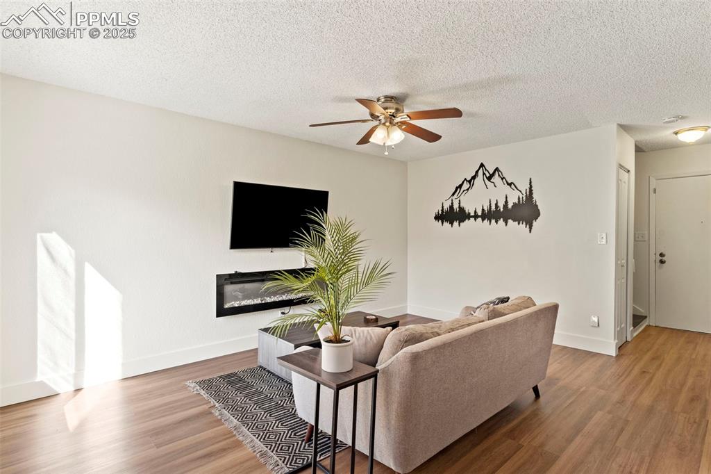 Image 10 of 29: Living Room