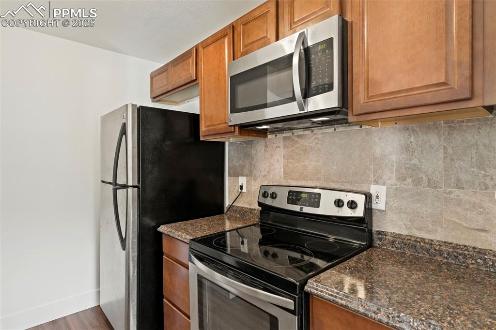 Image 7 of 29: All kitchen appliances and updated countertops and cupboards