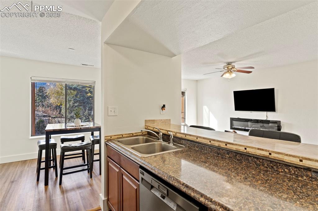 Image 8 of 29: Update kitchen with all appliances