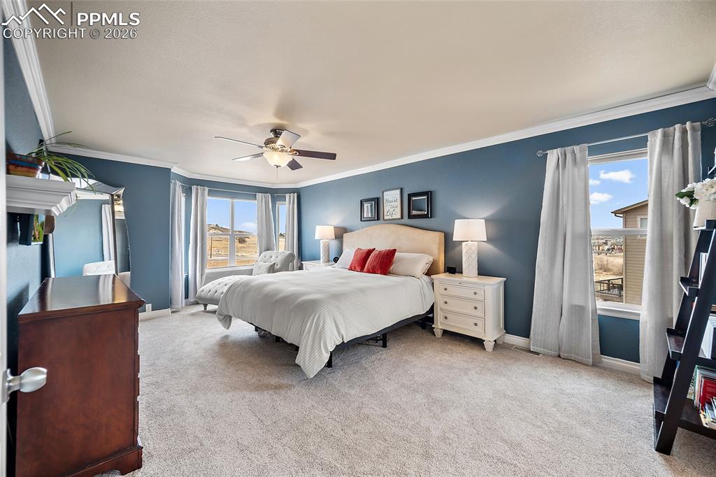 Image 25 of 44: Bedroom