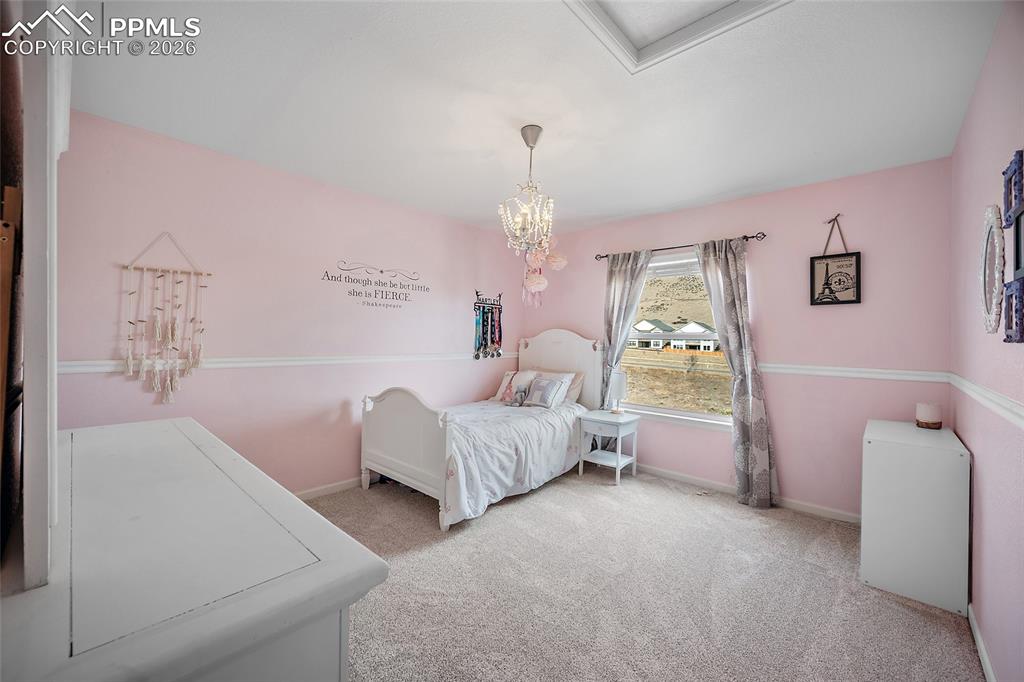 Image 28 of 44: Bedroom