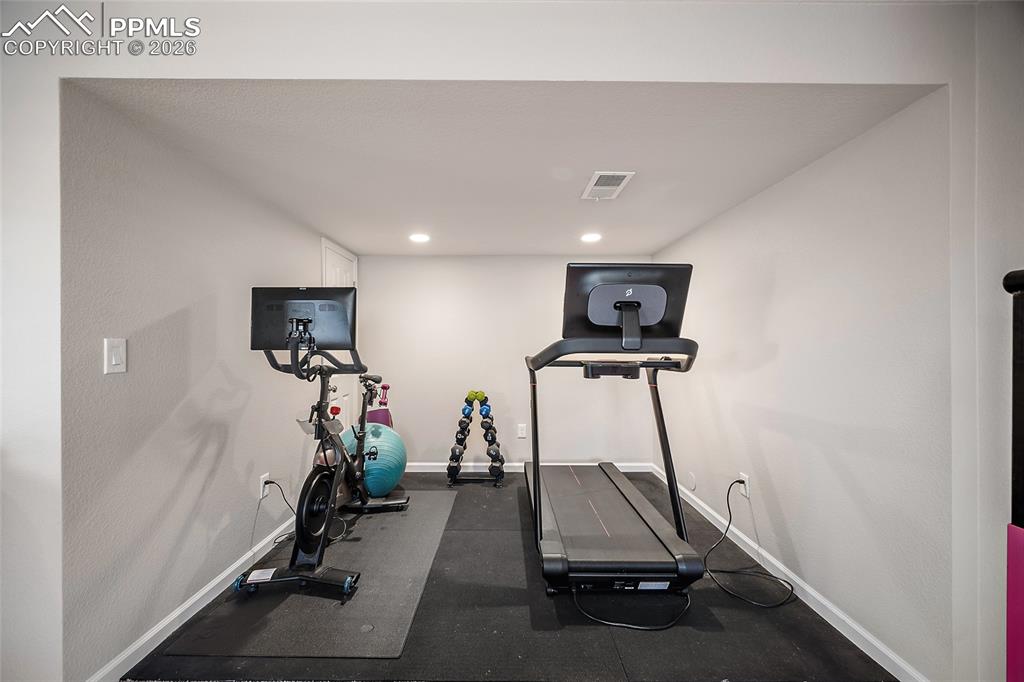 Image 34 of 44: Exercise Room