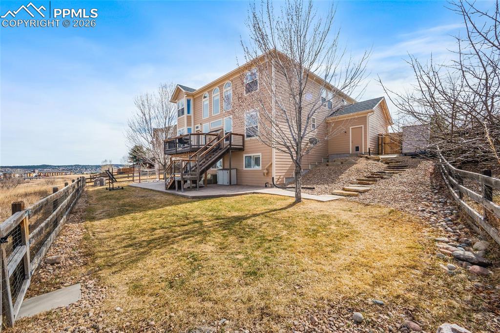 Image 38 of 44: Back of Structure