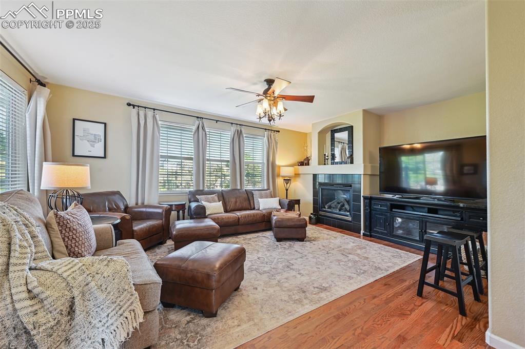 Image 12 of 48: Living Room